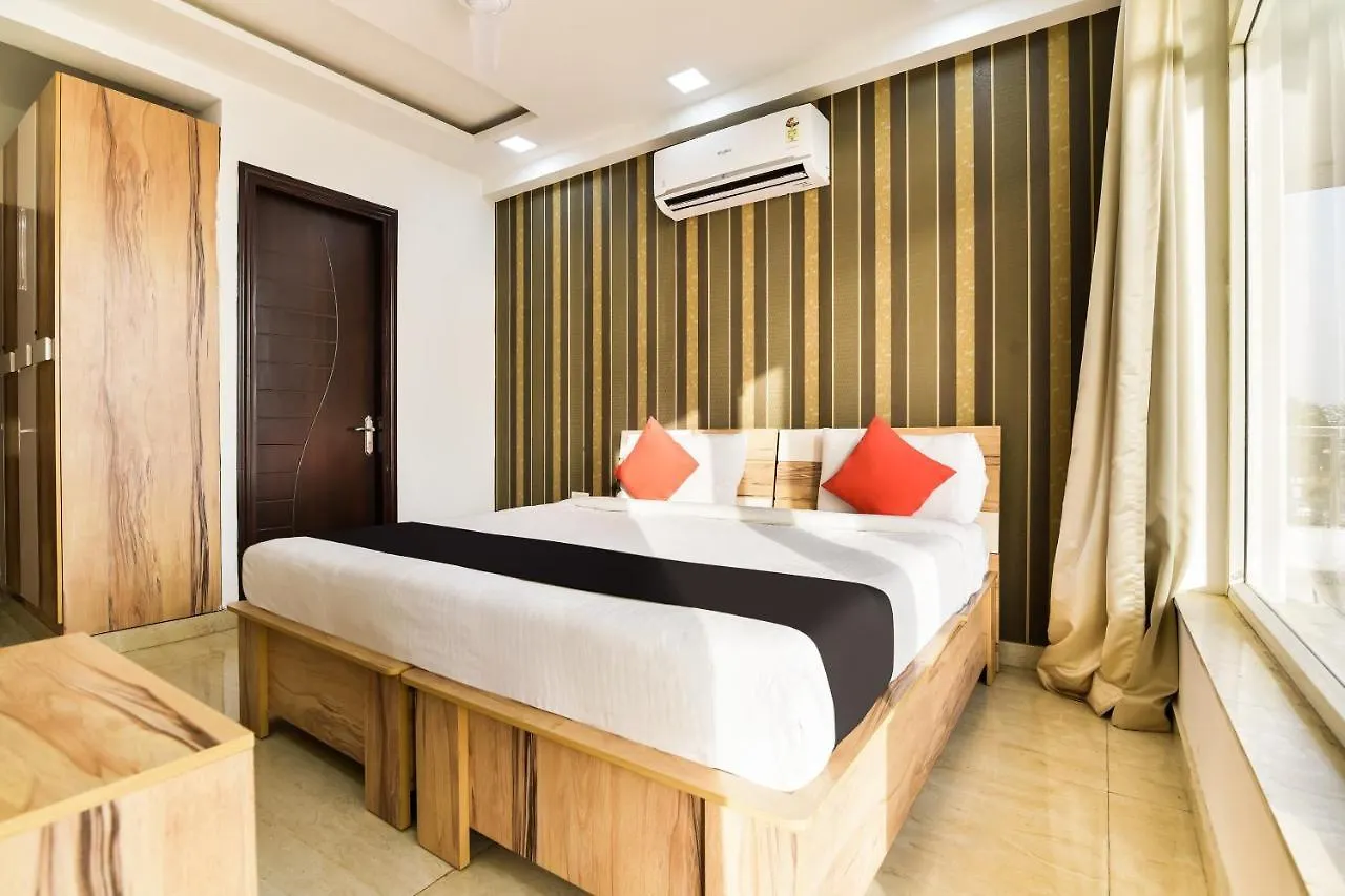 Capital O 30407 Hey Stay Gurgaon 3*,