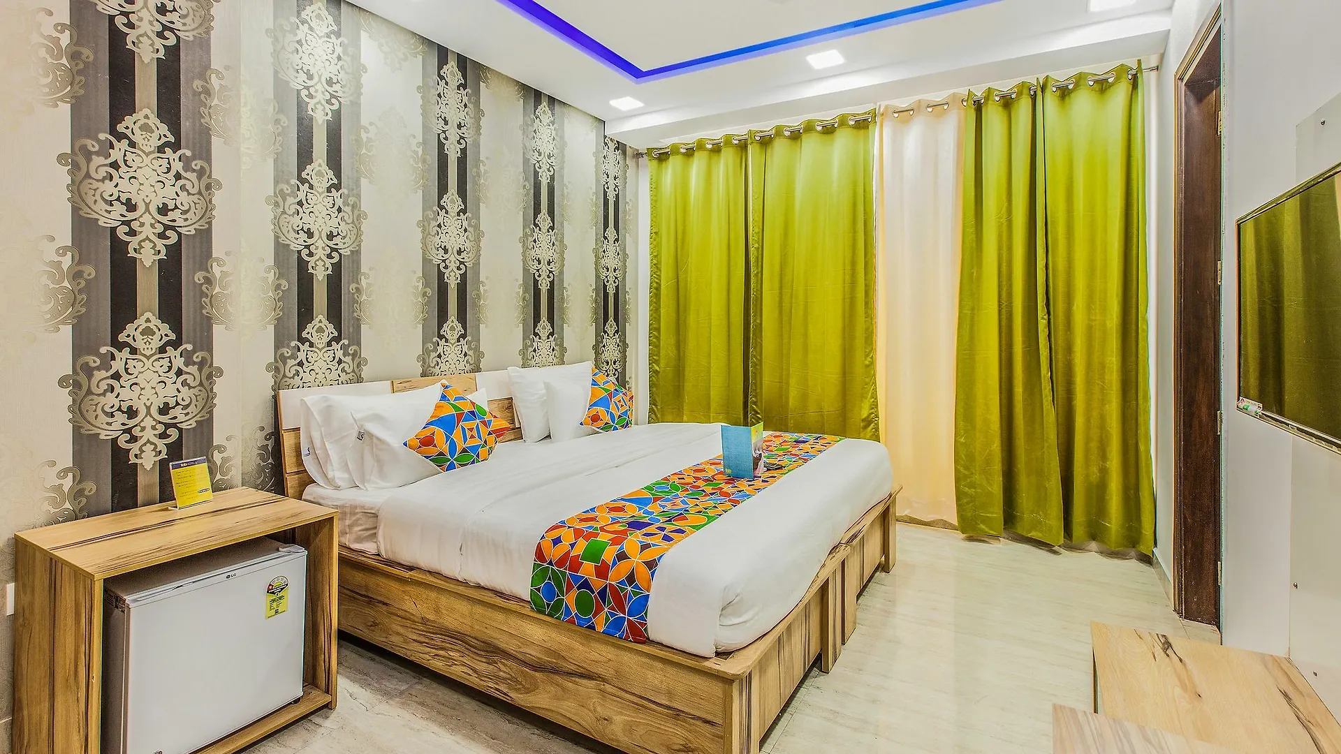 Hotel Capital O 30407 Hey Stay Gurgaon